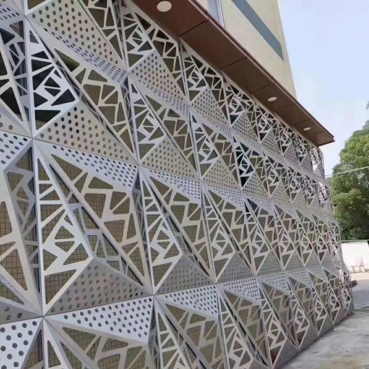 異型外墻鋁單板