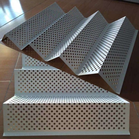 長(zhǎng)城吊頂鋁單板